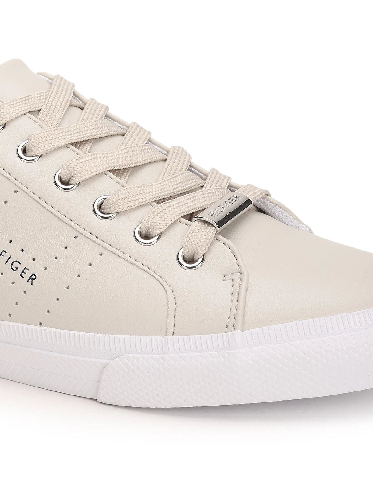 Tommy Hilfiger - Lorio Sneaker For Women