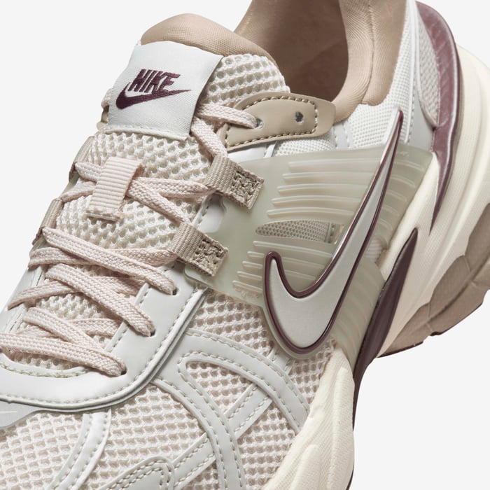 Nike V2K Run — Light Orewood Brown