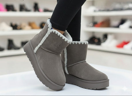 أحذية نسائية من الفرو