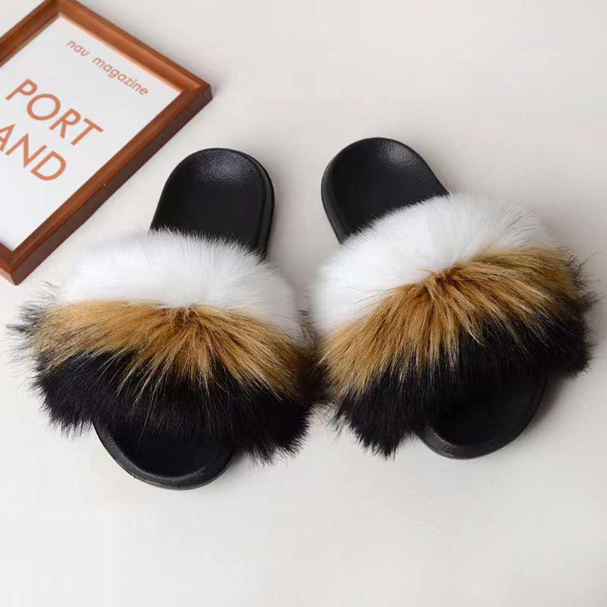 حذاء نسائي مفتوح من الأمام من الفرو الصناعي