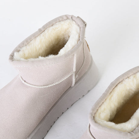 أحذية نسائية من الفرو