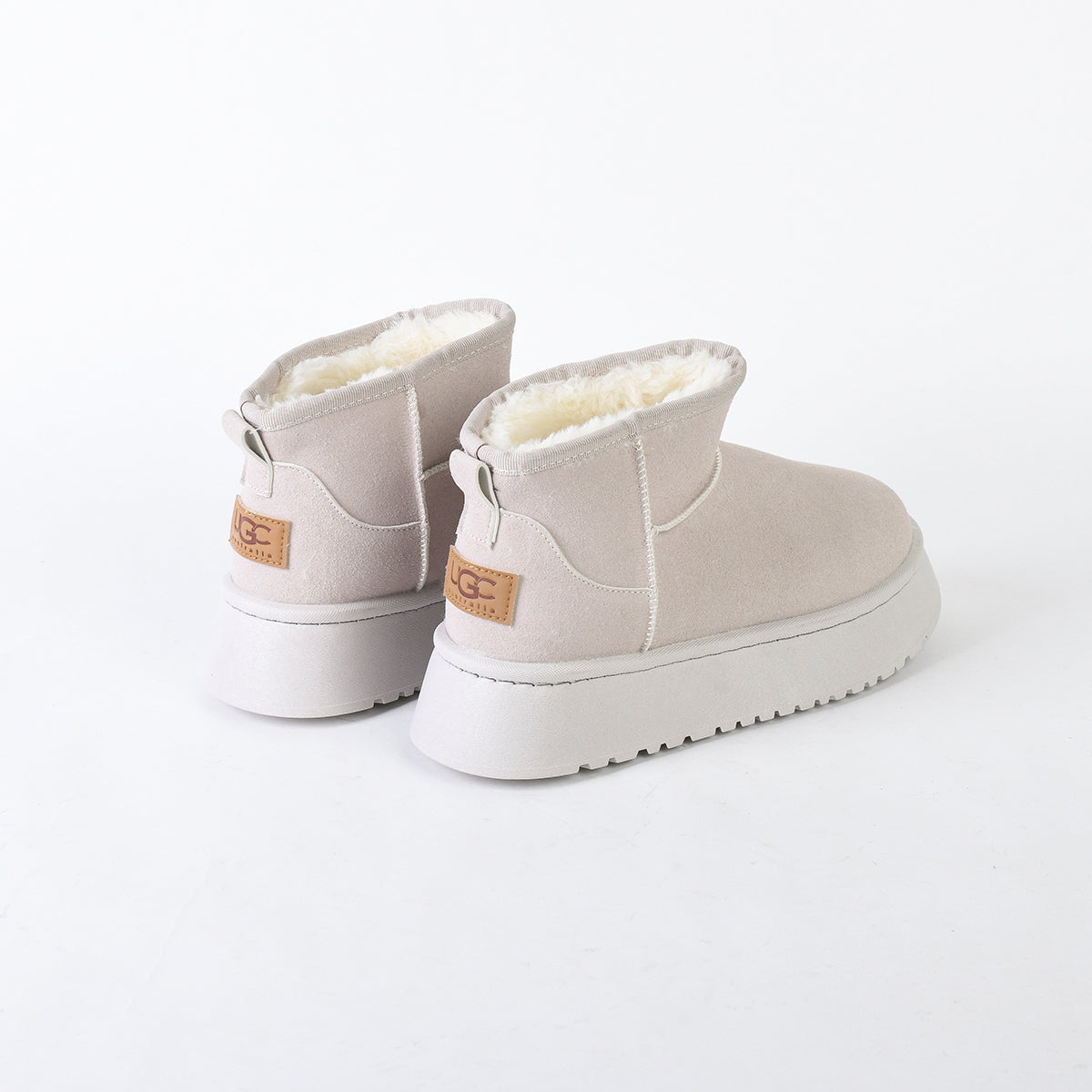 أحذية نسائية من الفرو