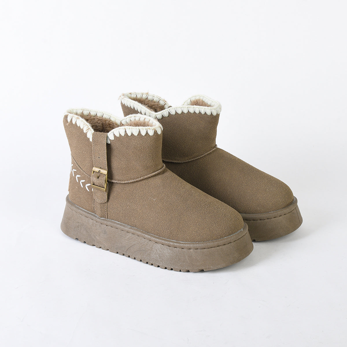 أحذية نسائية من الفرو