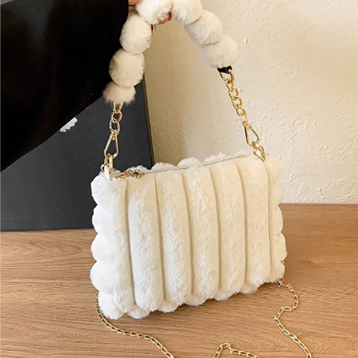 R-Shein - 1pcs Black Fur Square Small Handbag, Fashion Loose Shopping Bag and Crossbody Bag for Women Daily Use, New Arrival Fur Purse