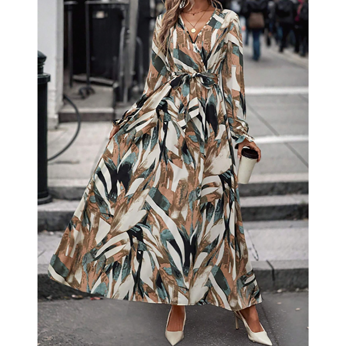 R-Shein - Women's maxi dress with super collar and belt in all over print